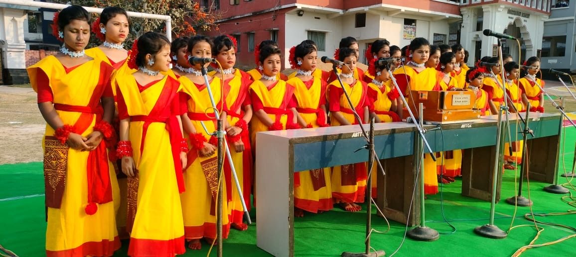 Basanta Utsab dancers
