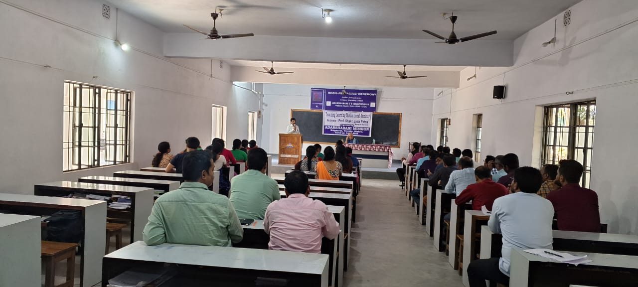 Students in the seminar hall